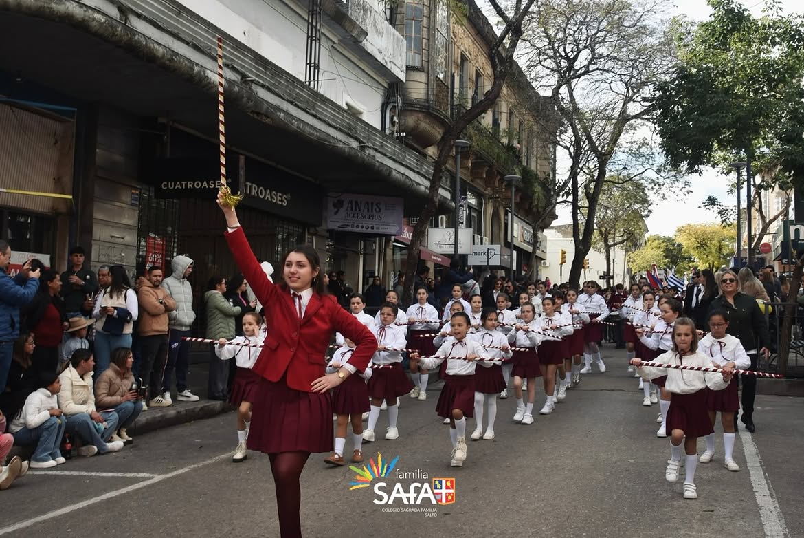 Acto y Desfile 25 de agosto